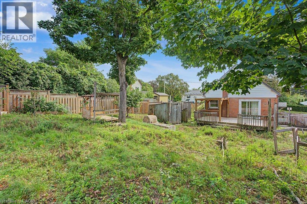 61 HILLVIEW Street - 36