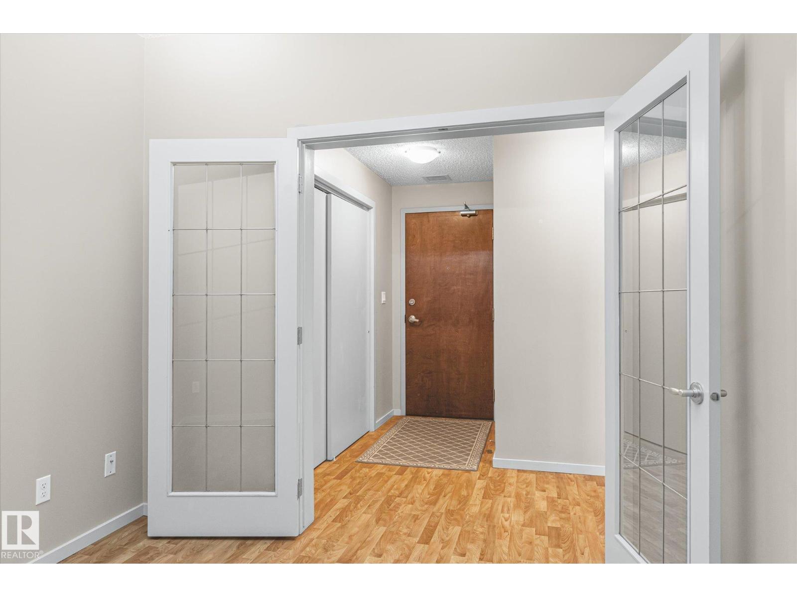 #303 9910 111 ST NW - 33