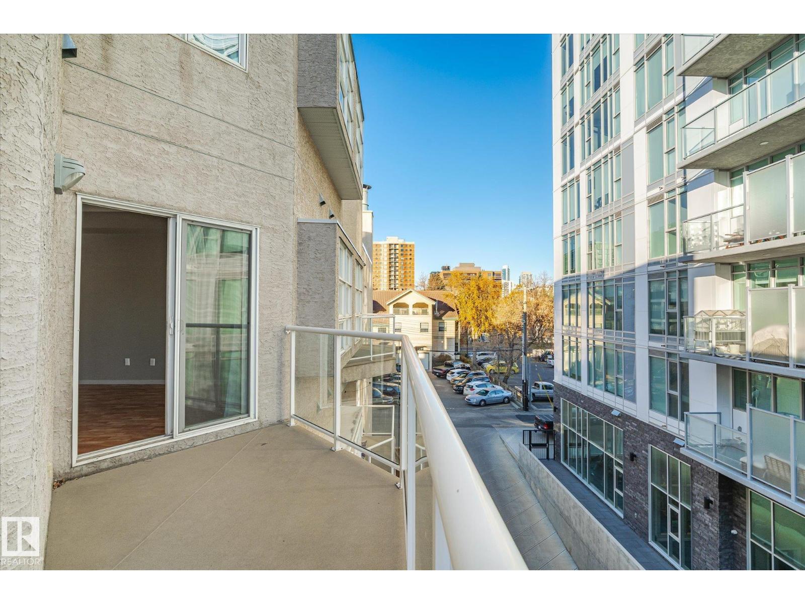 #303 9910 111 ST NW - 39