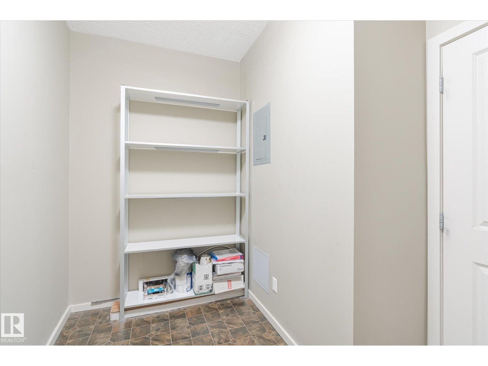 #303 9910 111 ST NW - 35