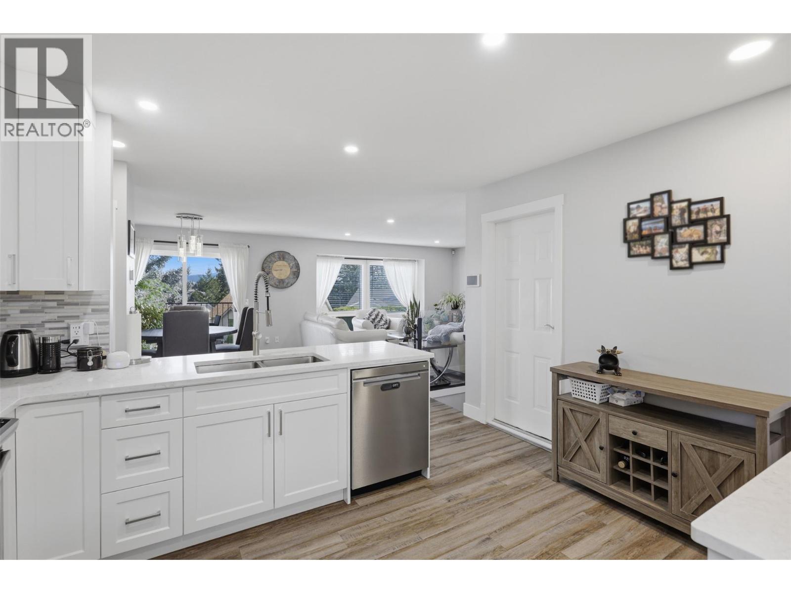 #9 810 HUGH ALLAN Drive - Image 10
