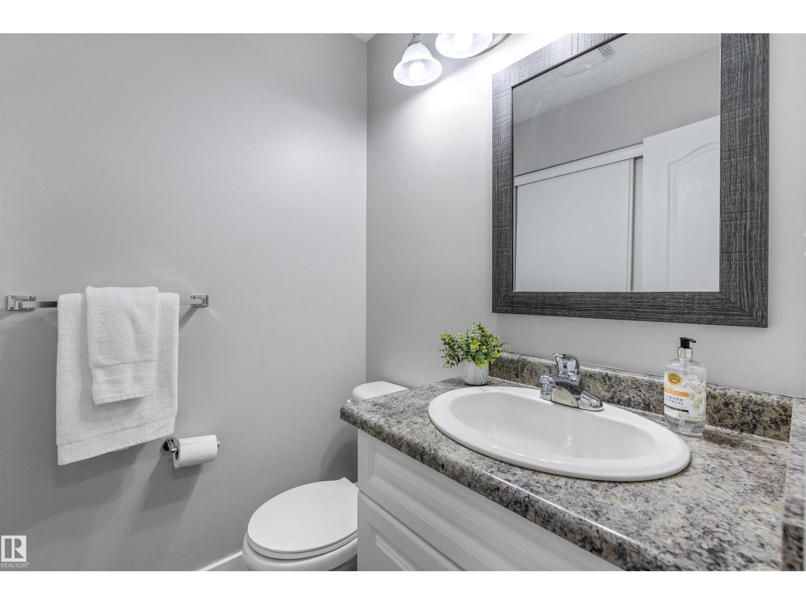#44 10205 158 AV NW - 9