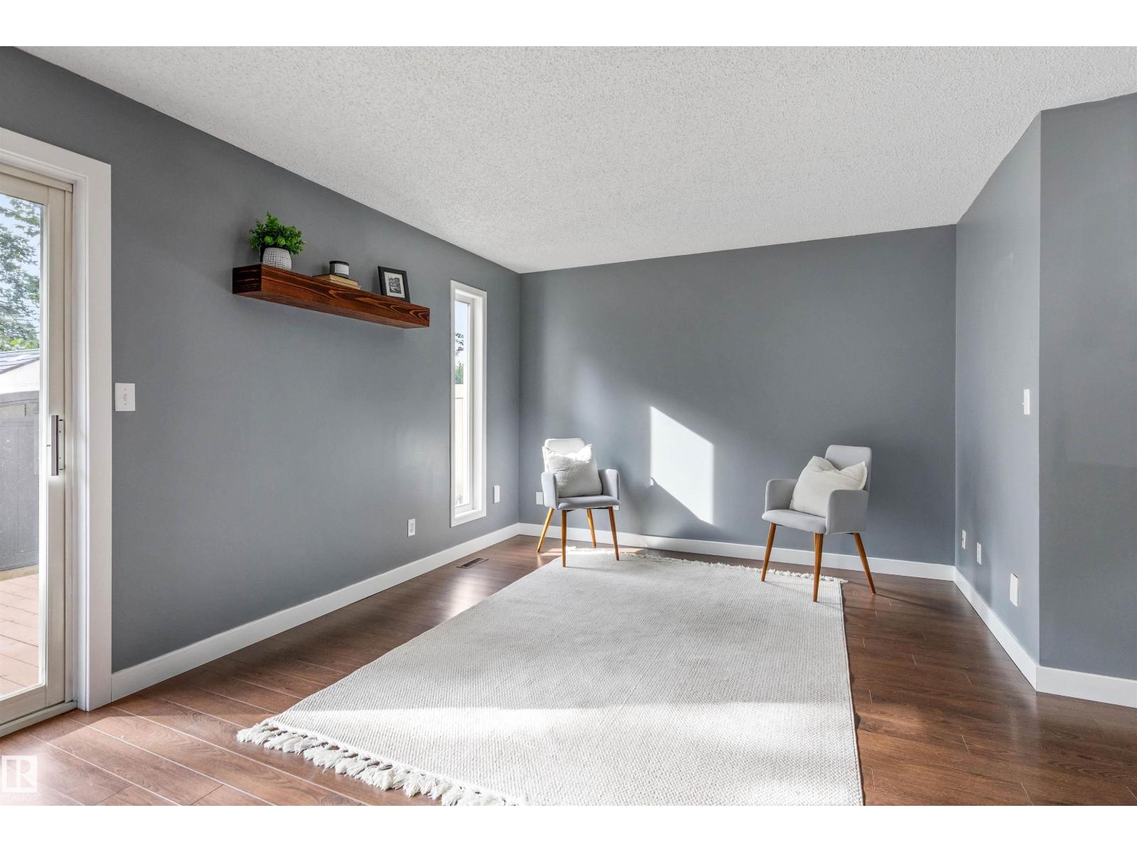 #44 10205 158 AV NW - 10