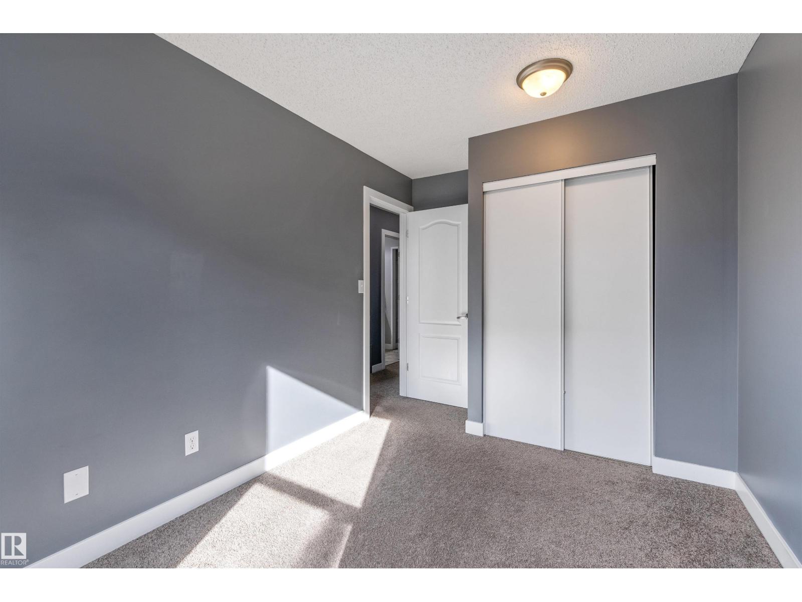 #44 10205 158 AV NW - 16