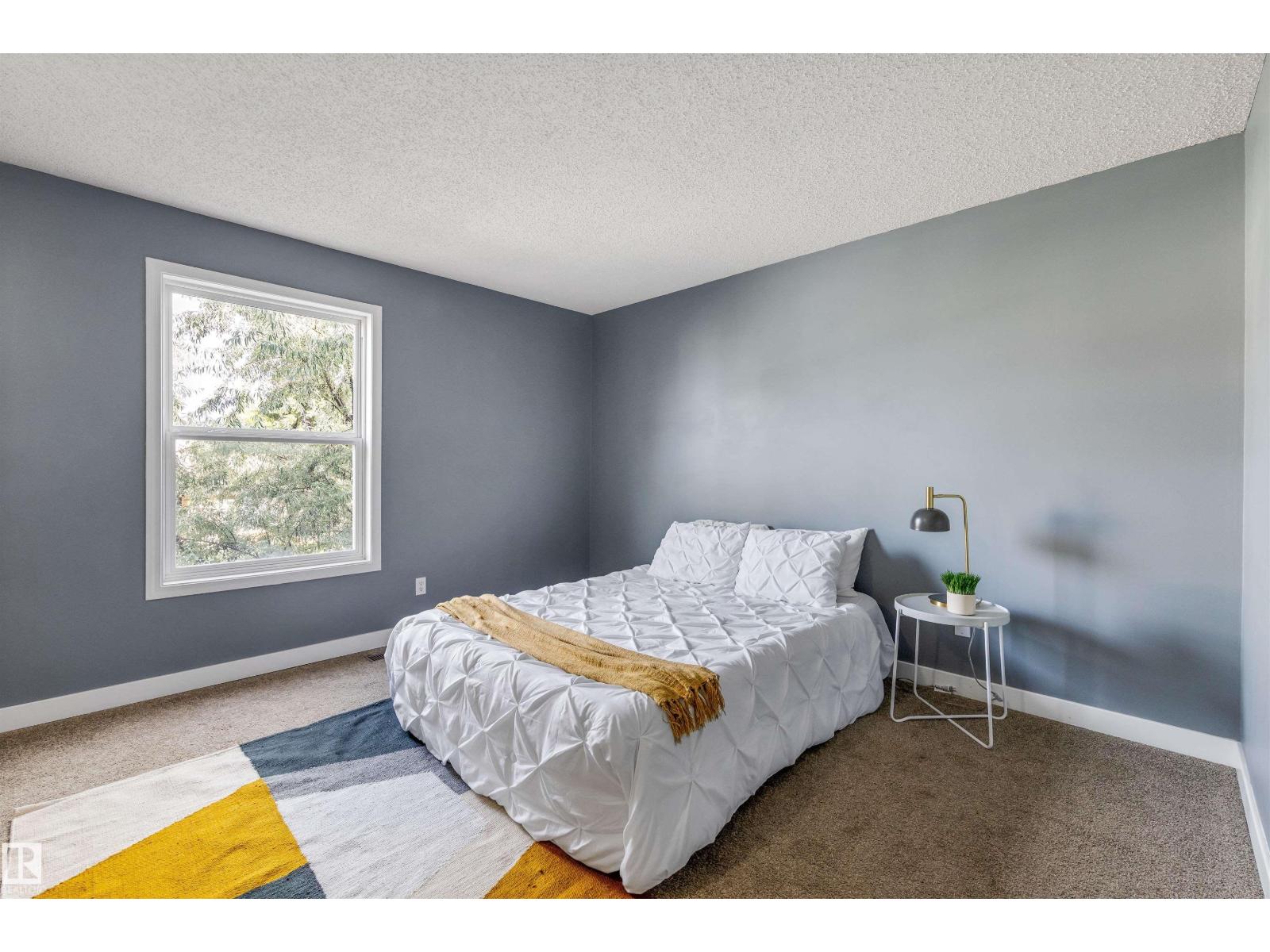 #44 10205 158 AV NW - 19