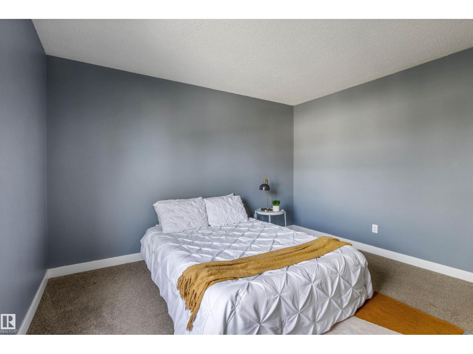 #44 10205 158 AV NW - 20