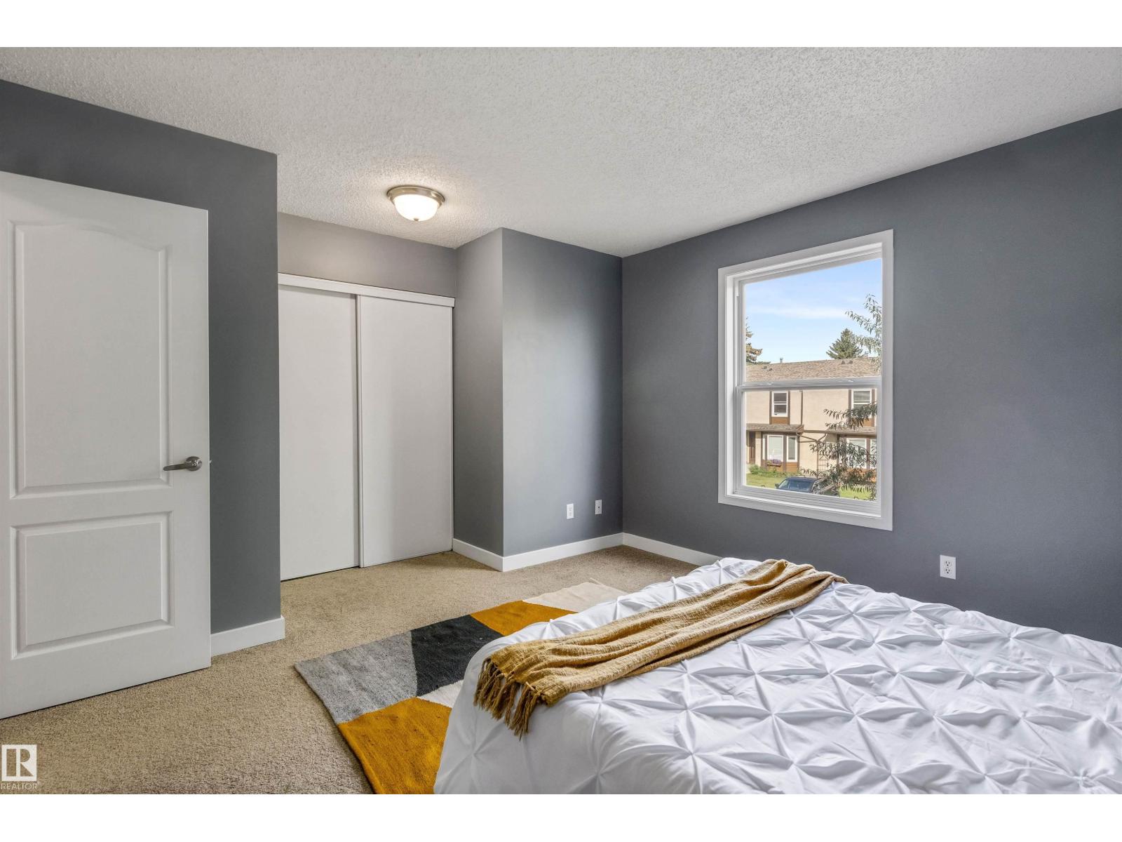 #44 10205 158 AV NW - 22