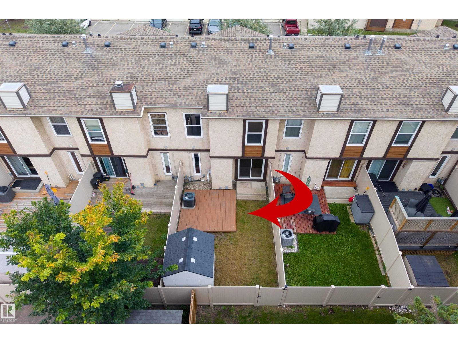#44 10205 158 AV NW - 39