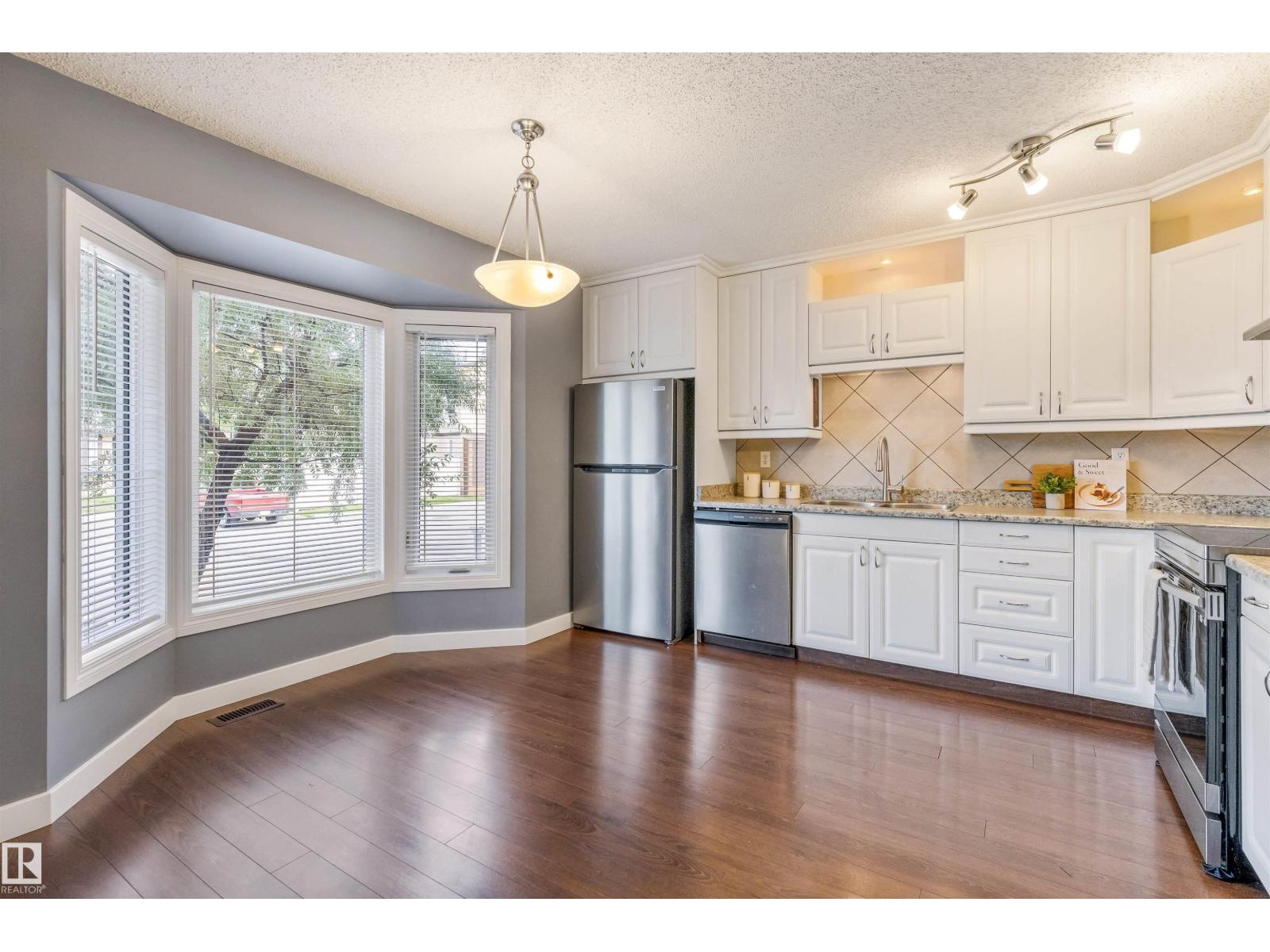 #44 10205 158 AV NW - 4