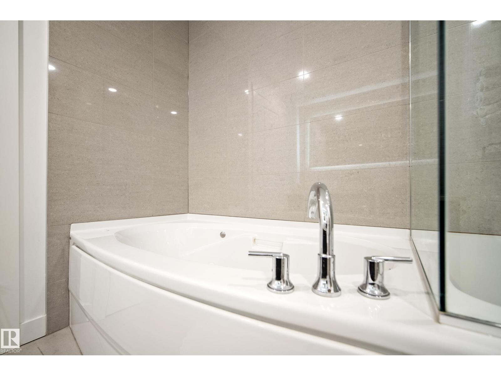 #2502 9720 106 ST NW - 27