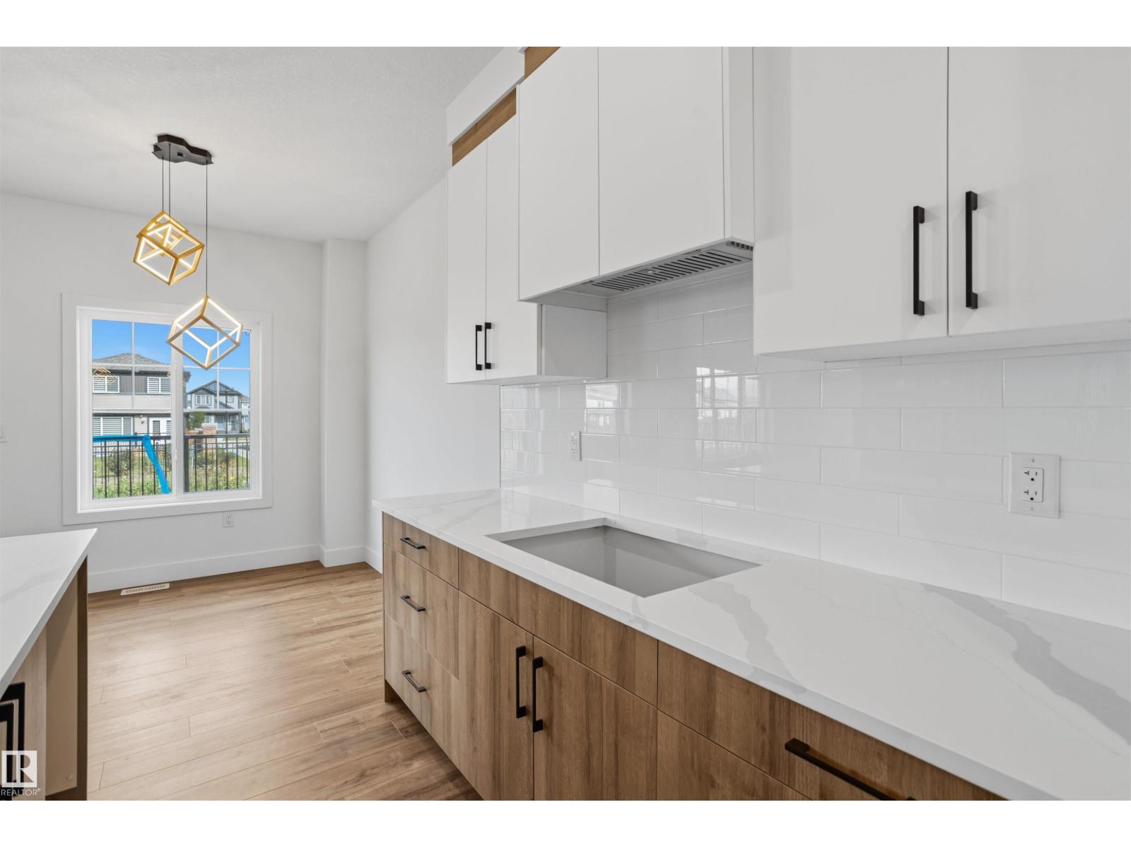 8505 223A ST NW - 16