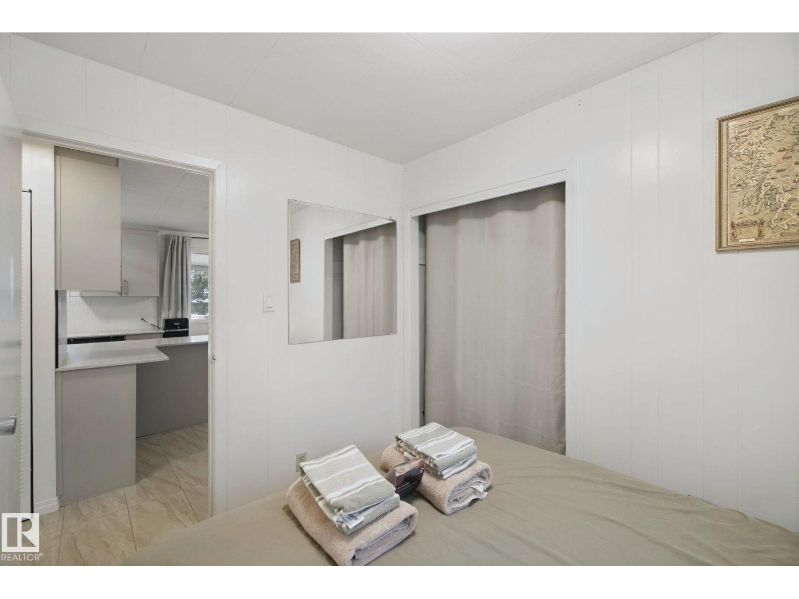 15 CEDAR AV - Image 21