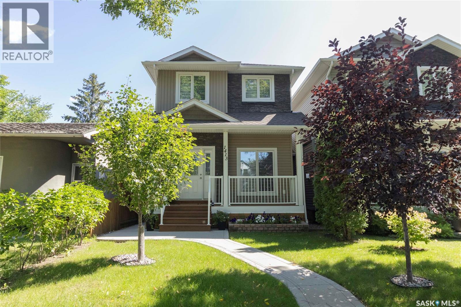 1413 Cairns AVENUE - 1