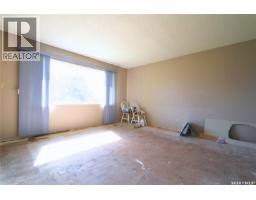 105 Fifth Avenue, Rhein, SK S0A3K0 Photo 10