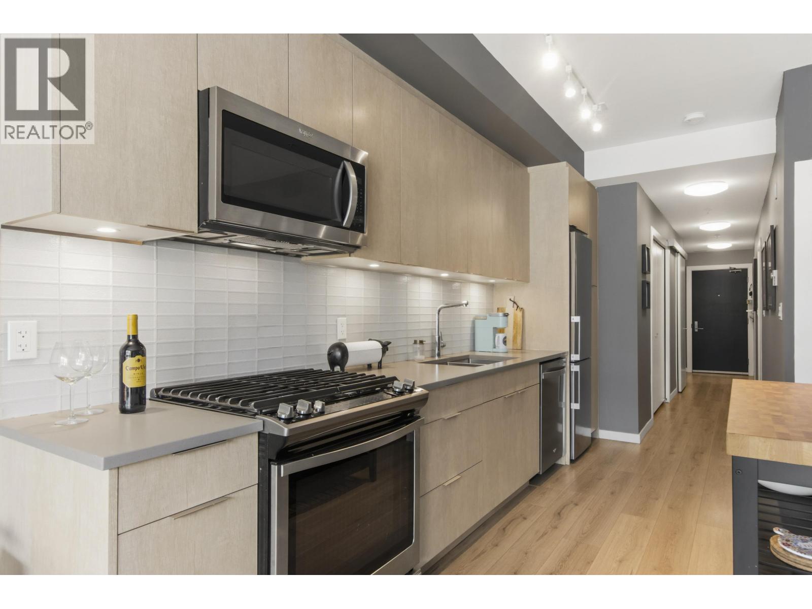 303 38165 CLEVELAND AVENUE, Squamish — photo 7