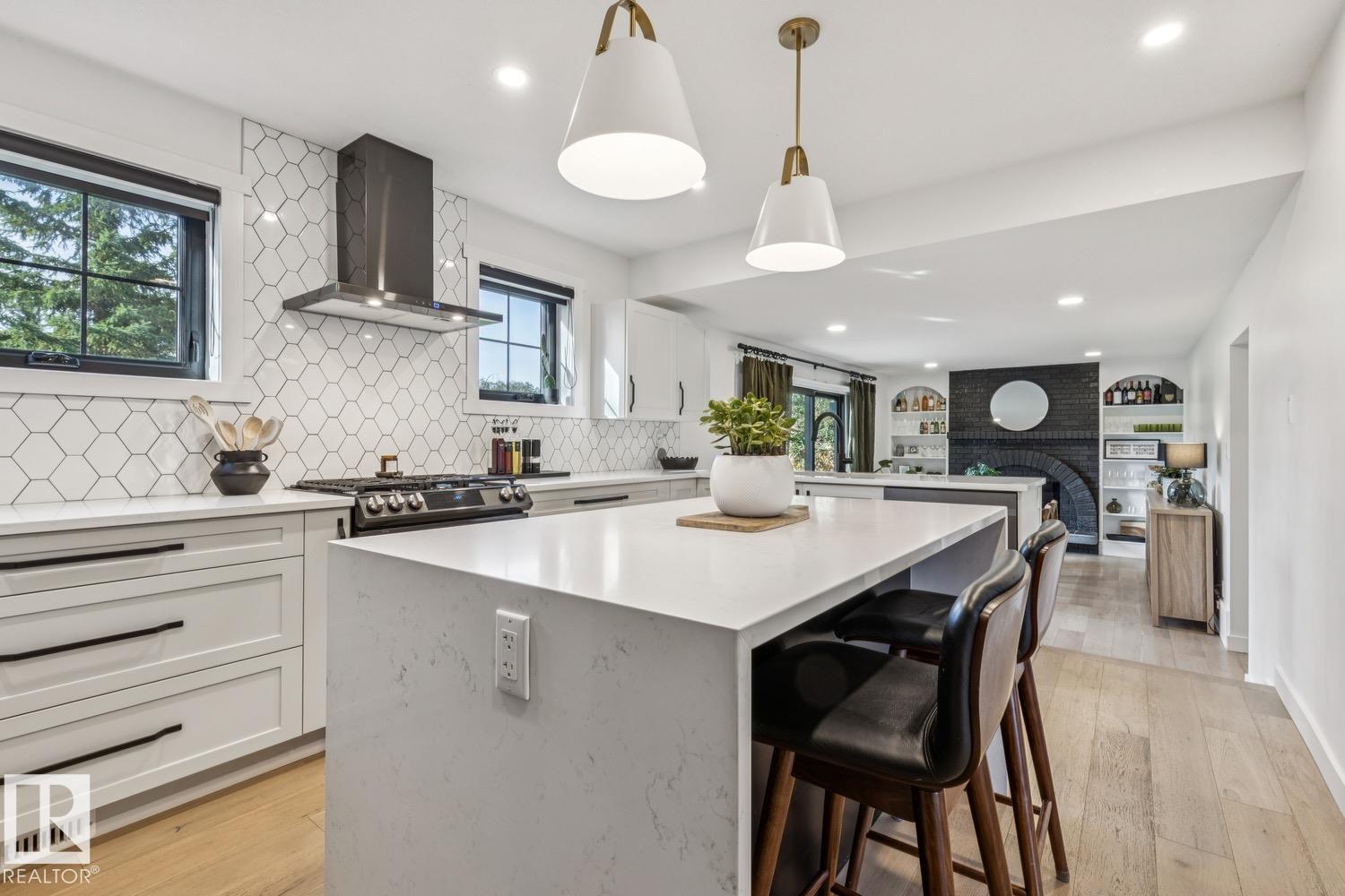 11129 34A AV NW - 10