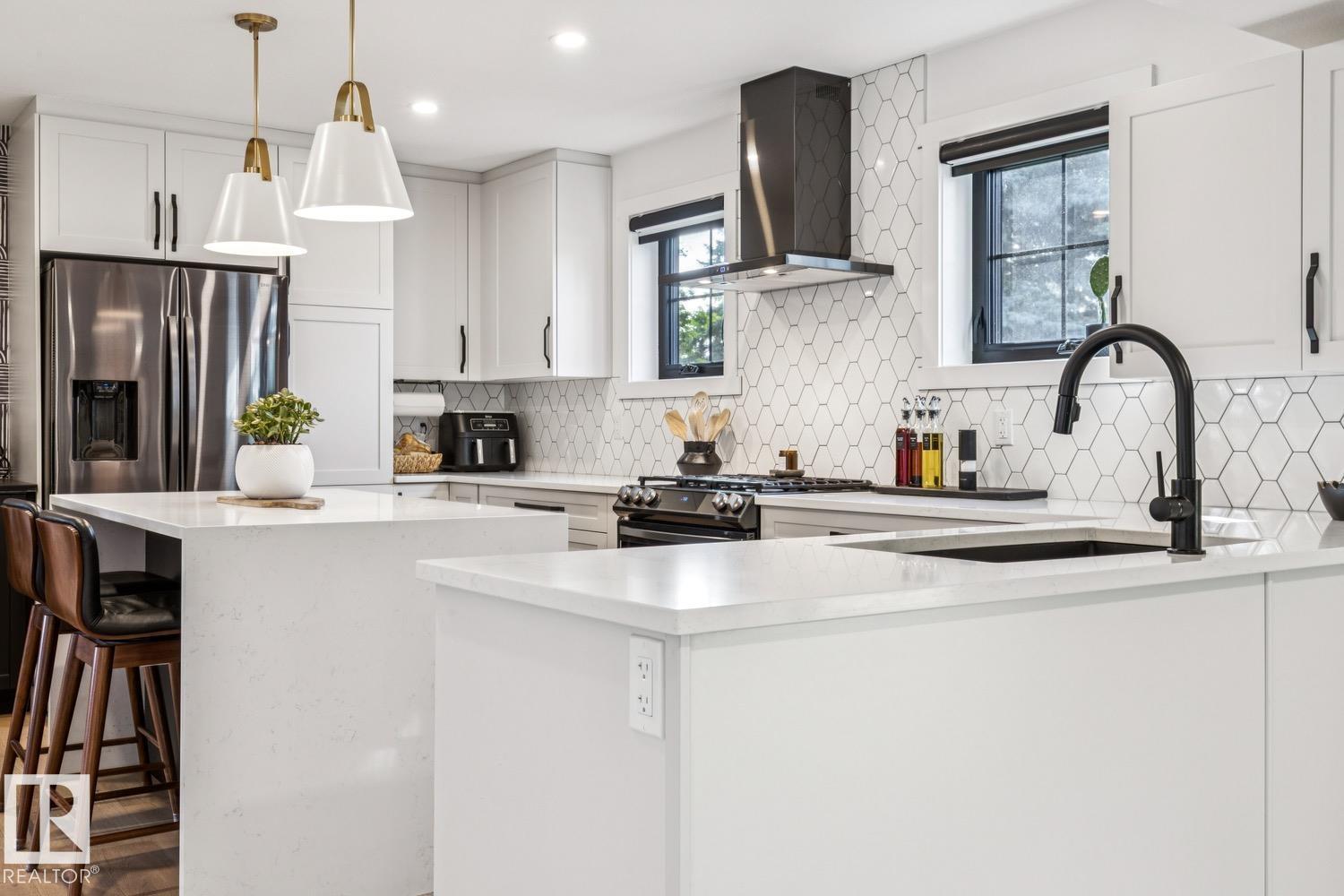 11129 34A AV NW - 15