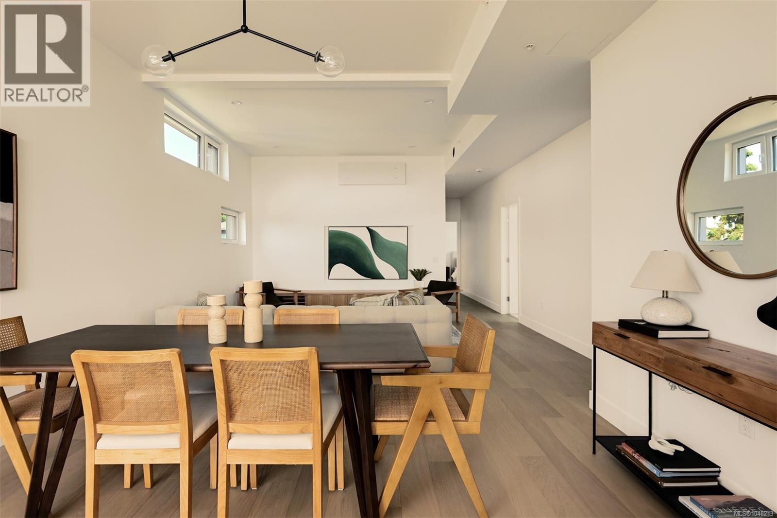#4 958 Wollaston St - 10