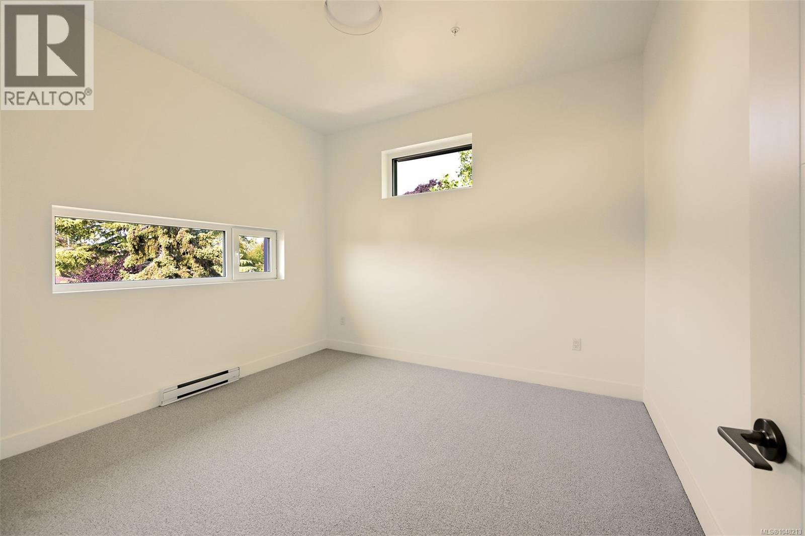 #4 958 Wollaston St - Image 37