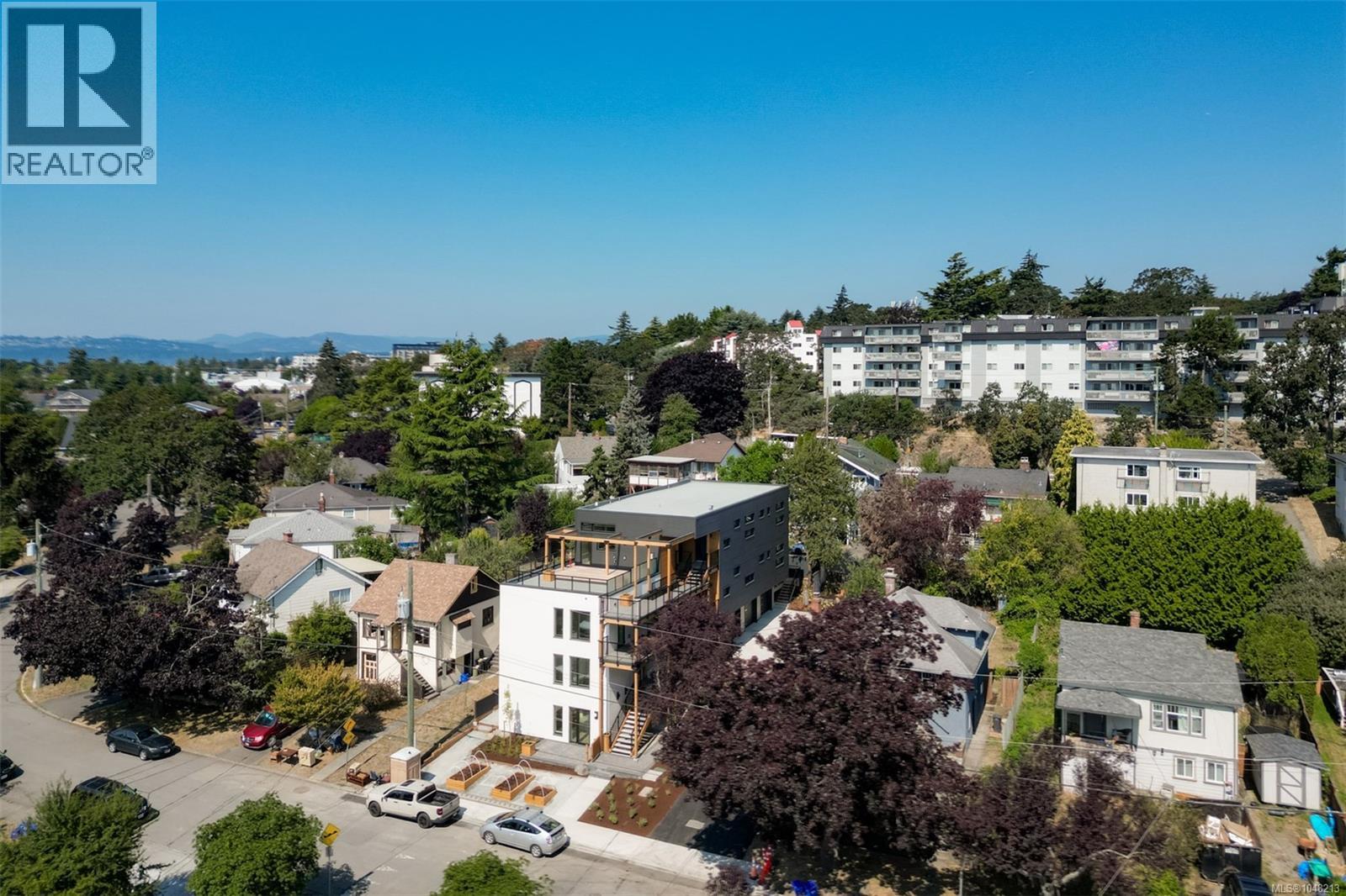 #4 958 Wollaston St - 52
