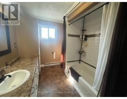 696 Coursol Road, West Nipissing, ON P2B3J6 Photo 30