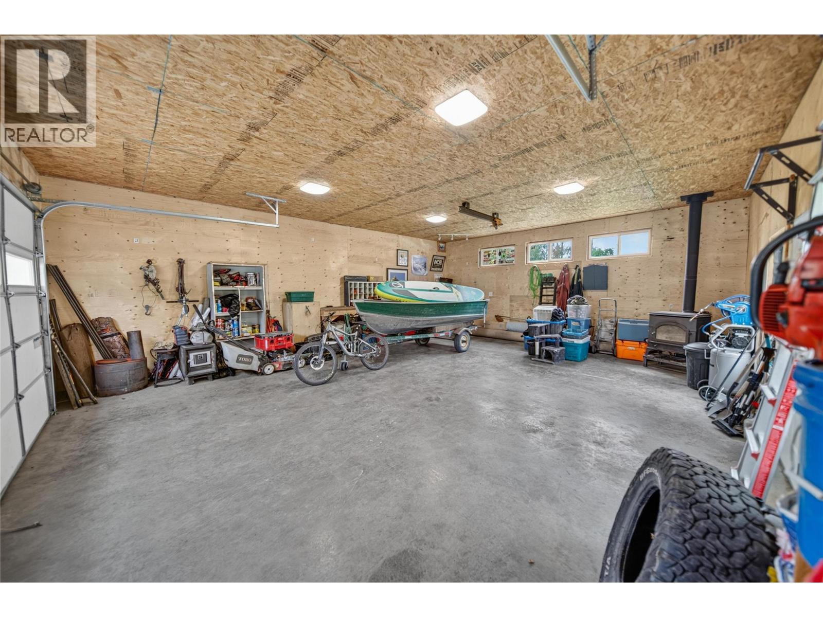 7285 Jaffray Village Loop Road - Image 29