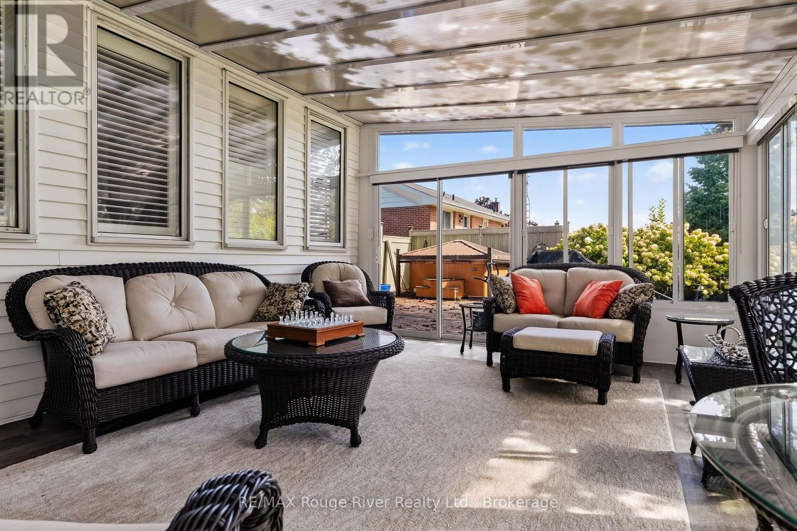 49 CENTENNIAL DRIVE - Image 33