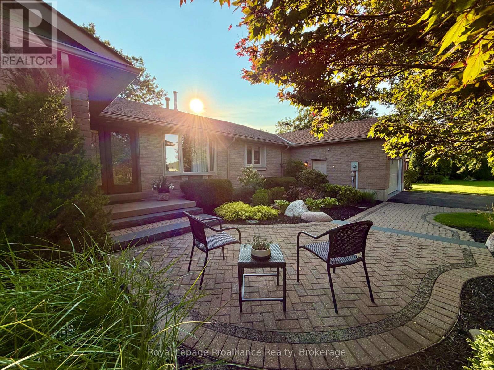 100 BAY BREEZE STREET - 2