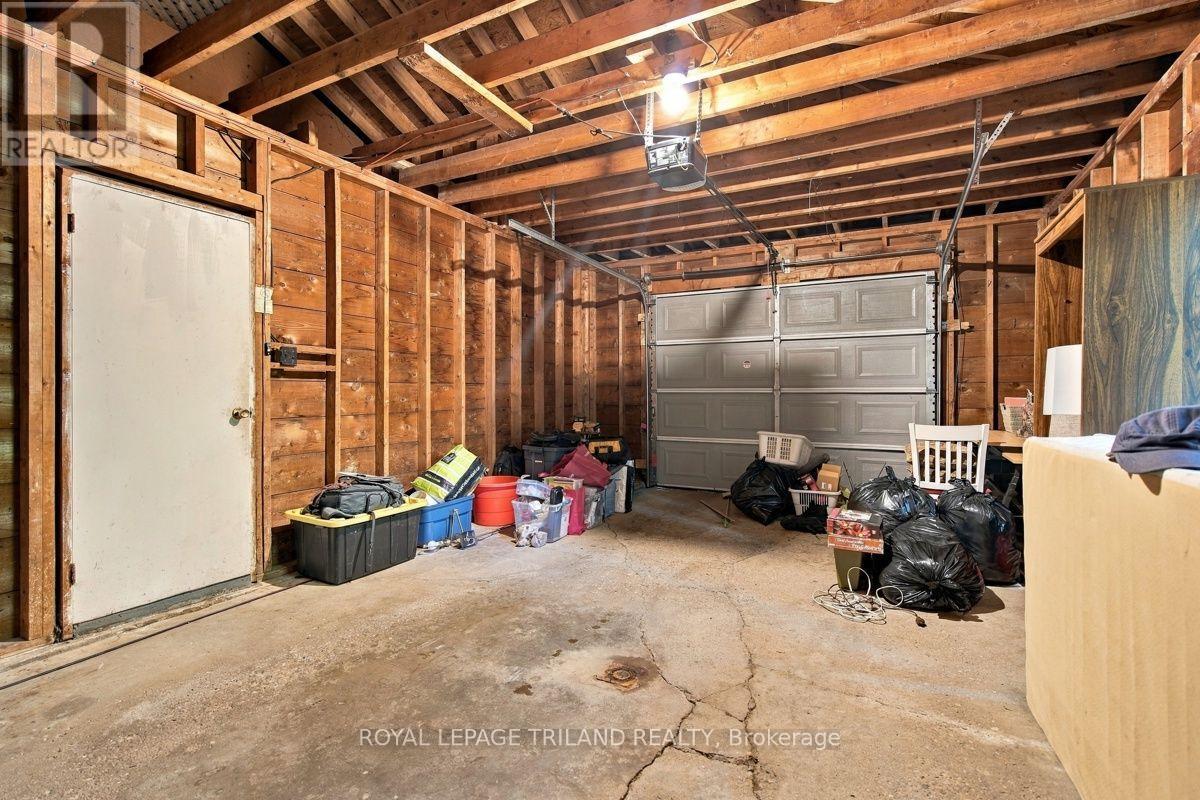 15 MEDWAY CRESCENT - 25