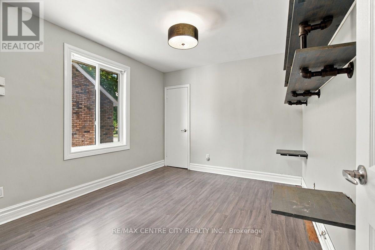 22 GRAYDON STREET - 22