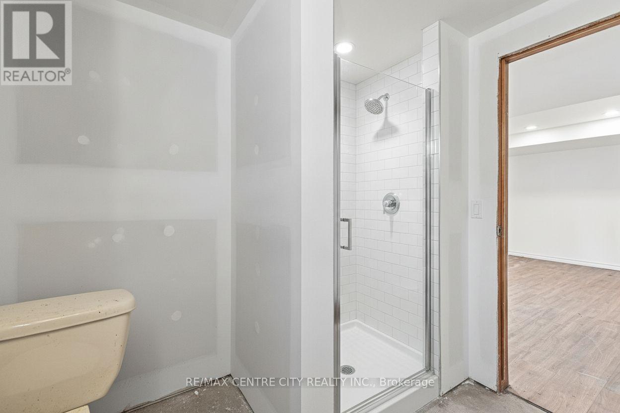 22 GRAYDON STREET - 34