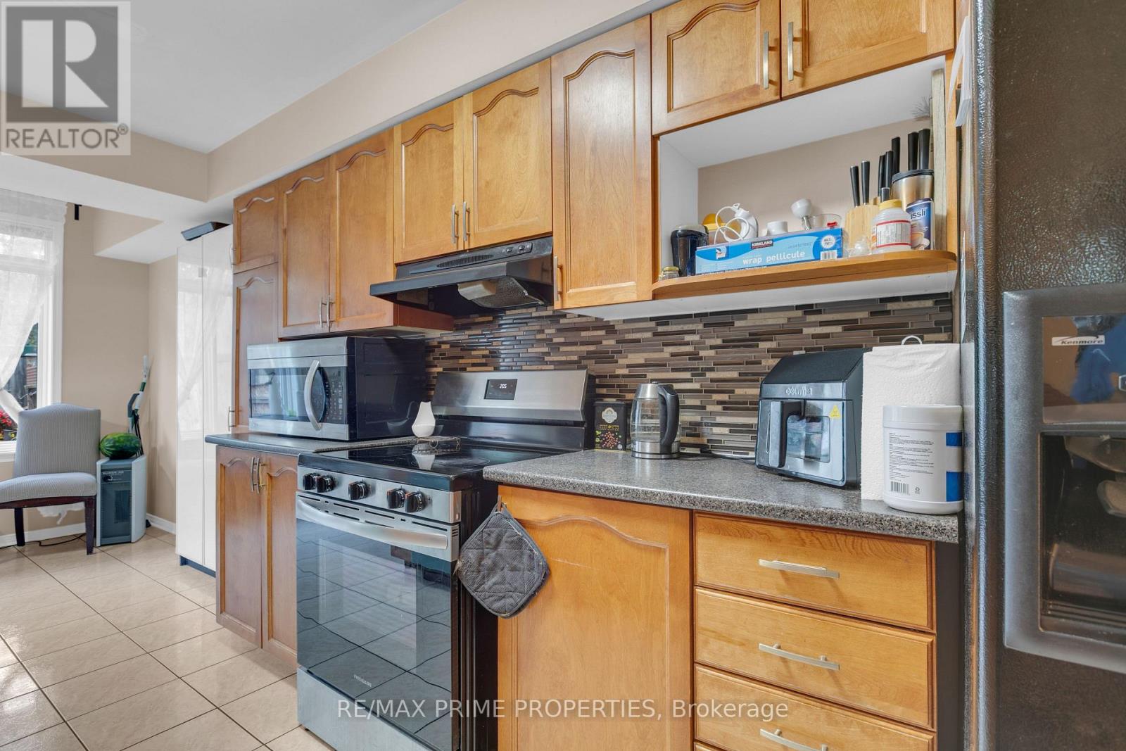 3 Bed, 3 Bath House for Sale in Ottawa – 33 INVERKIP AVENUE, Ottawa – MLS# X13773772 - Image 23