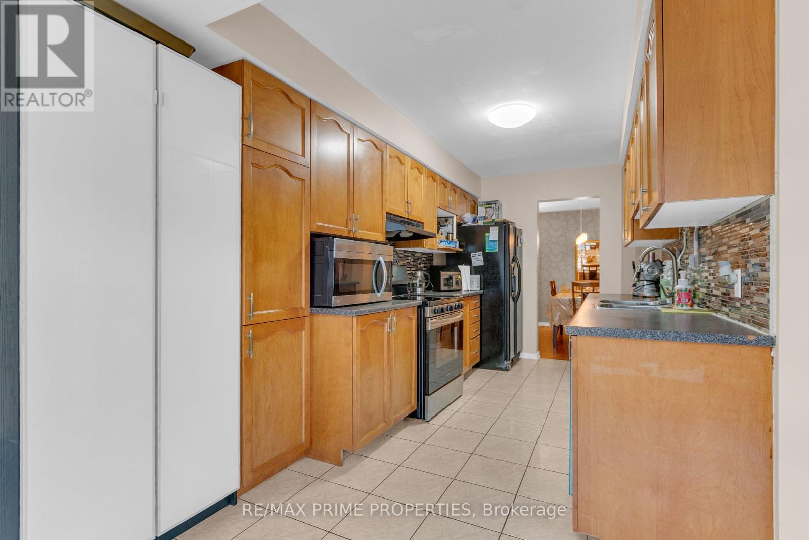 3 Bed, 3 Bath House for Sale in Ottawa – 33 INVERKIP AVENUE, Ottawa – MLS# X13773772 - Image 27