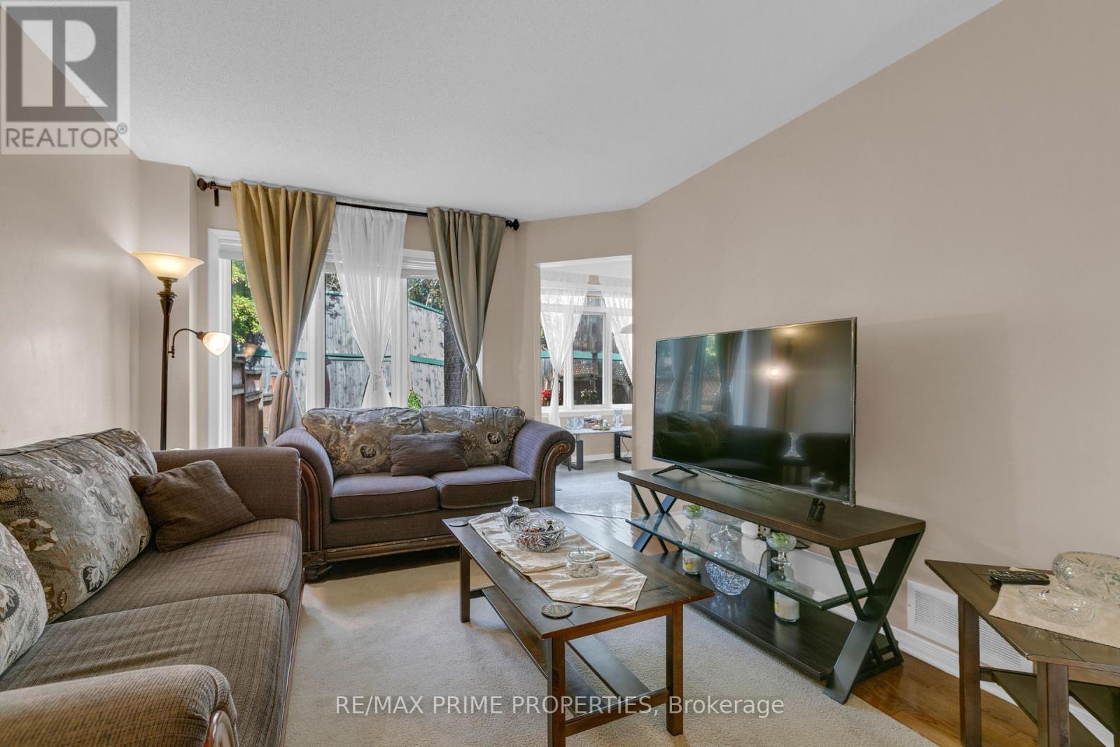 33 INVERKIP AVENUE, Ottawa — photo 7