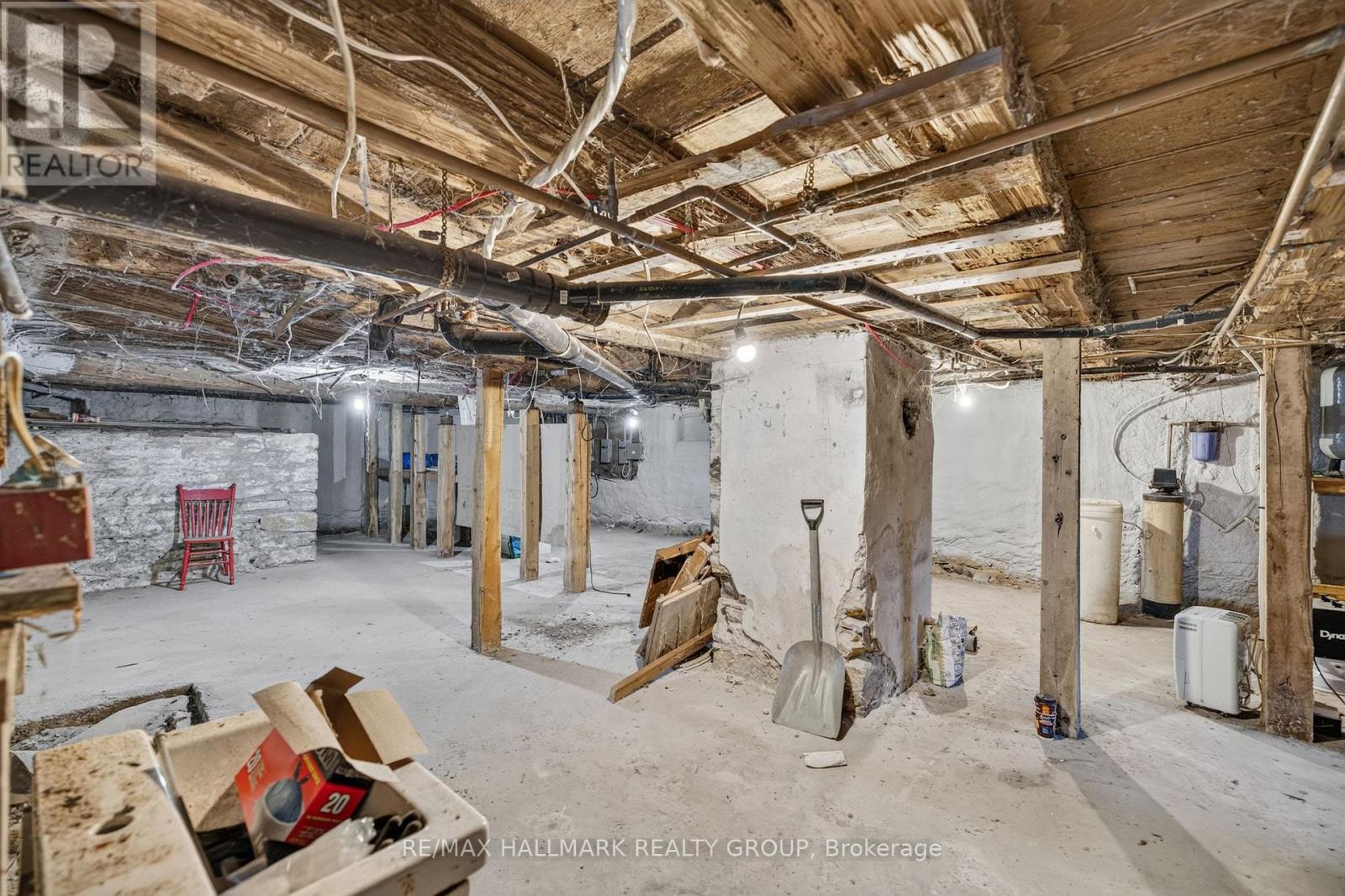 98 NORTH STREET - Image 45