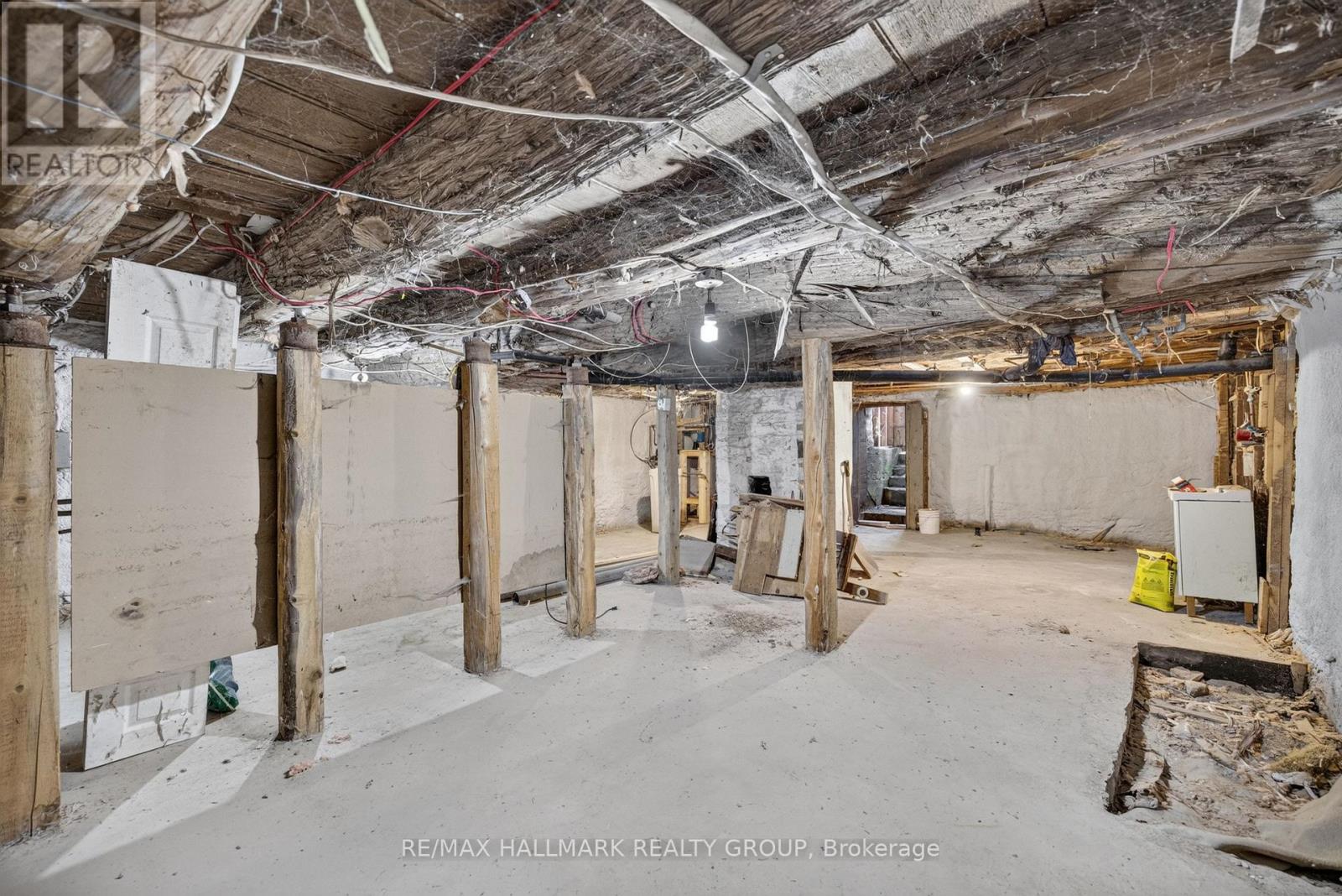 98 NORTH STREET - Image 46