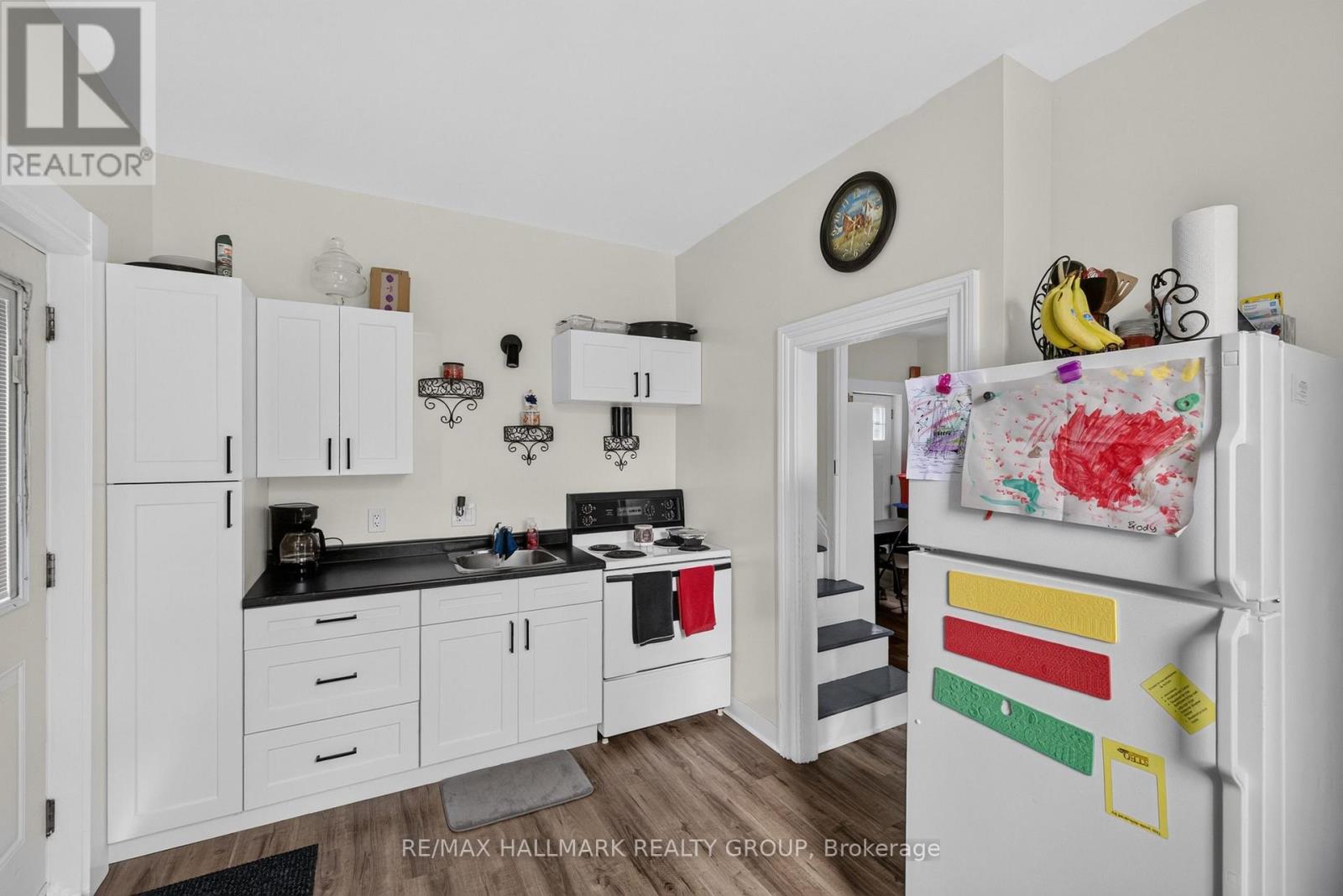 98 NORTH STREET, Lanark Highlands — photo 8