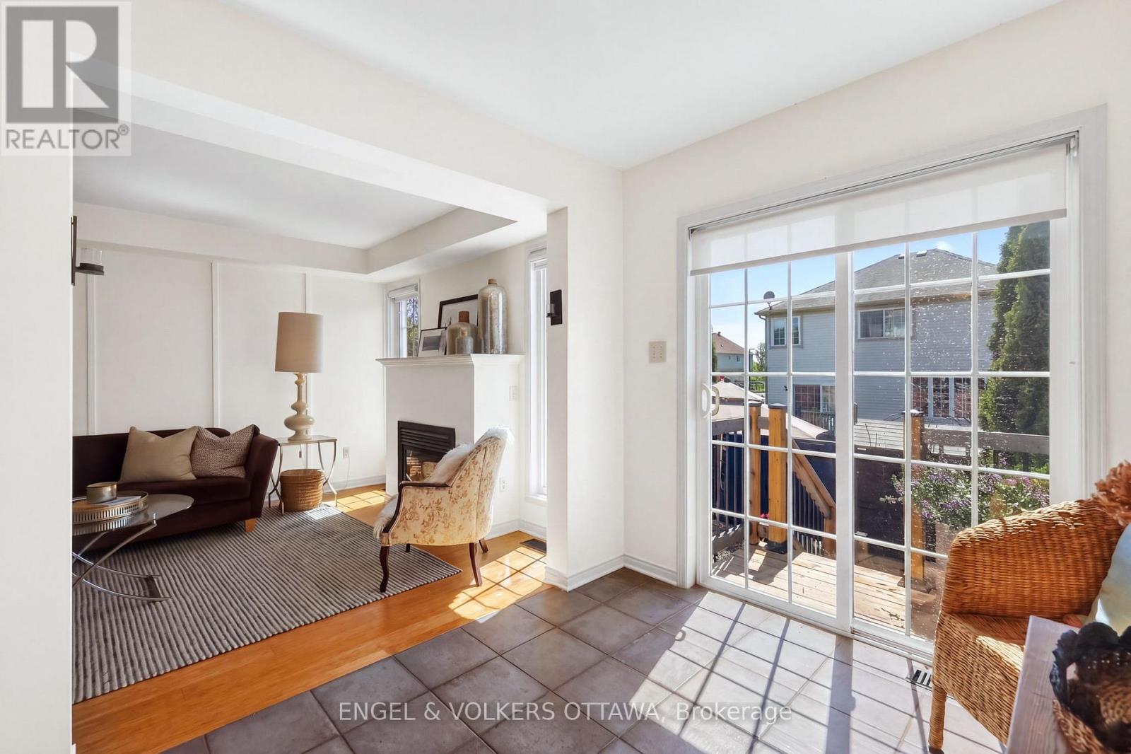 103 GOLDWOOD PRIVATE - 14