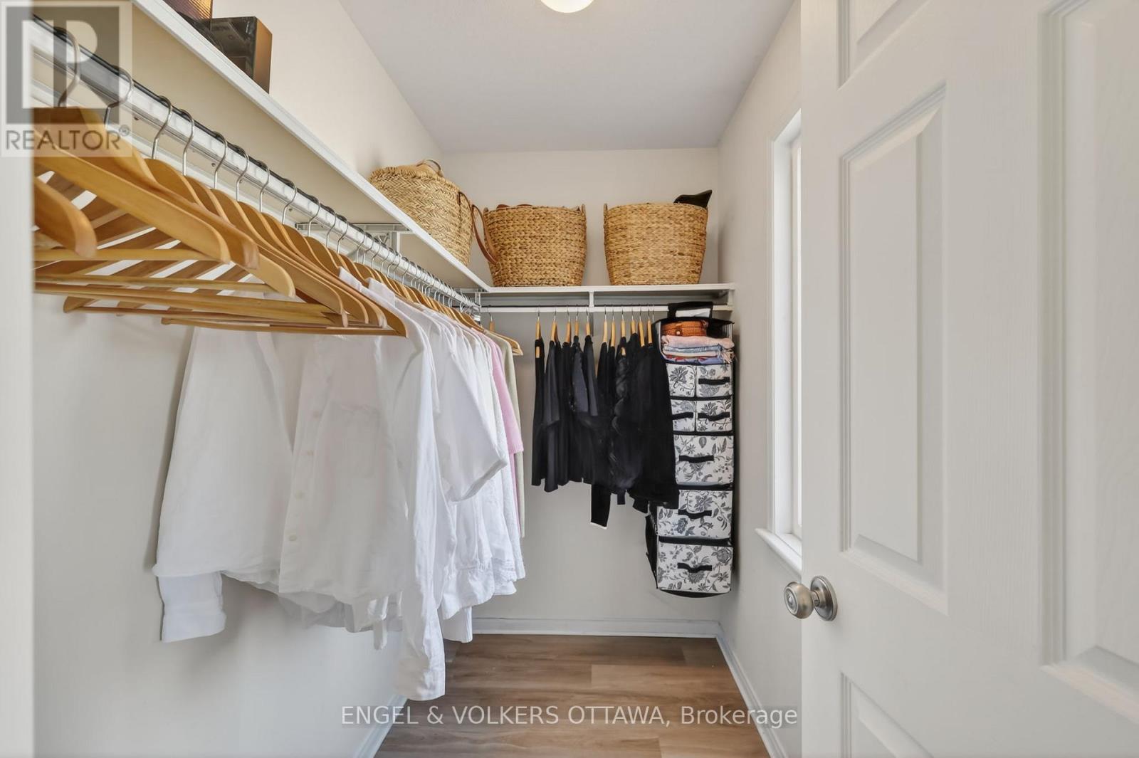 103 GOLDWOOD PRIVATE - 27