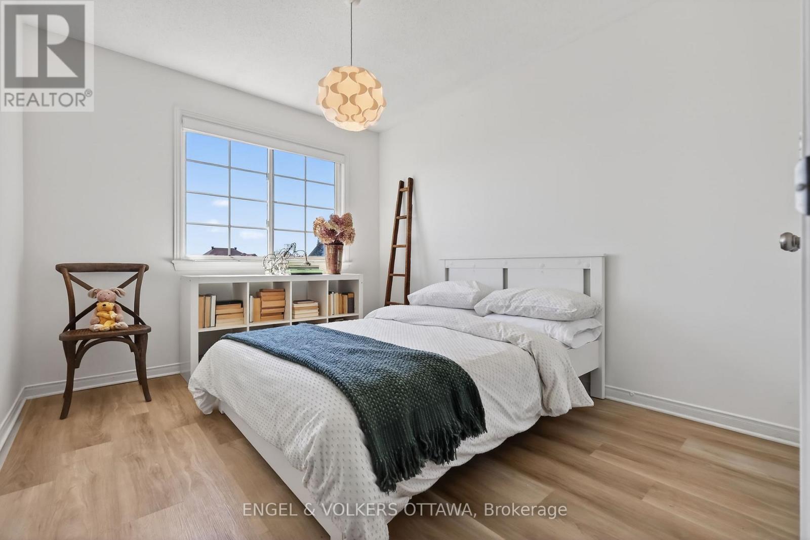 103 GOLDWOOD PRIVATE - 33