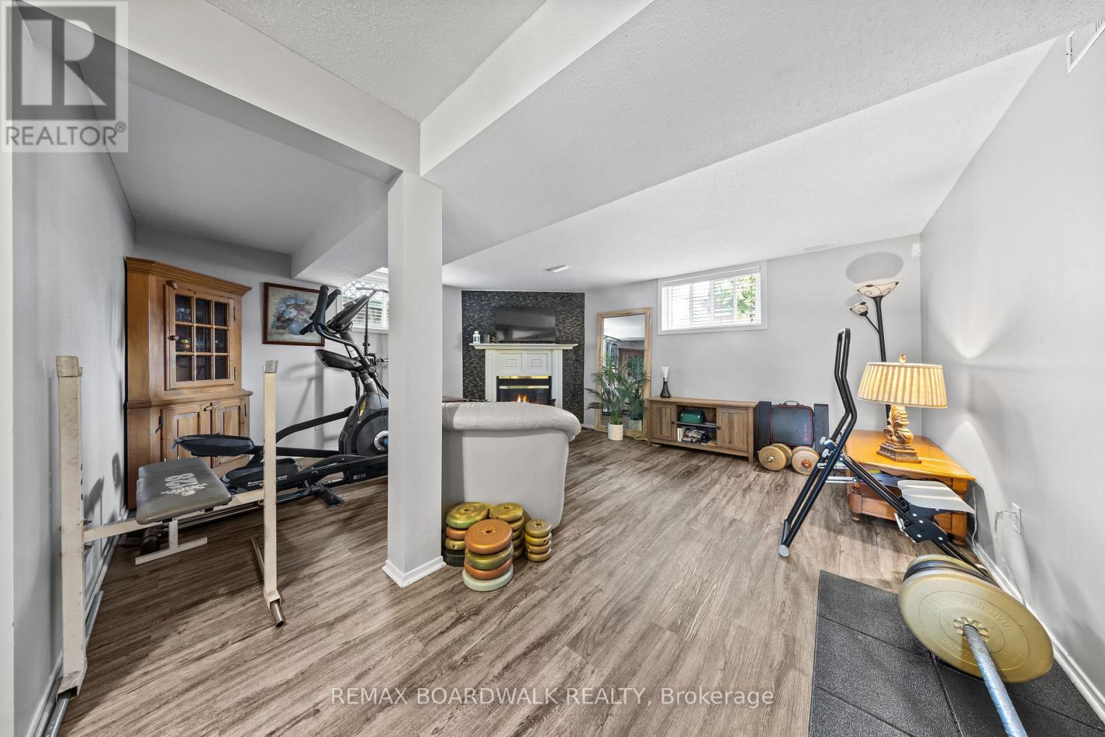 1497 ROBERVAL AVENUE - 26