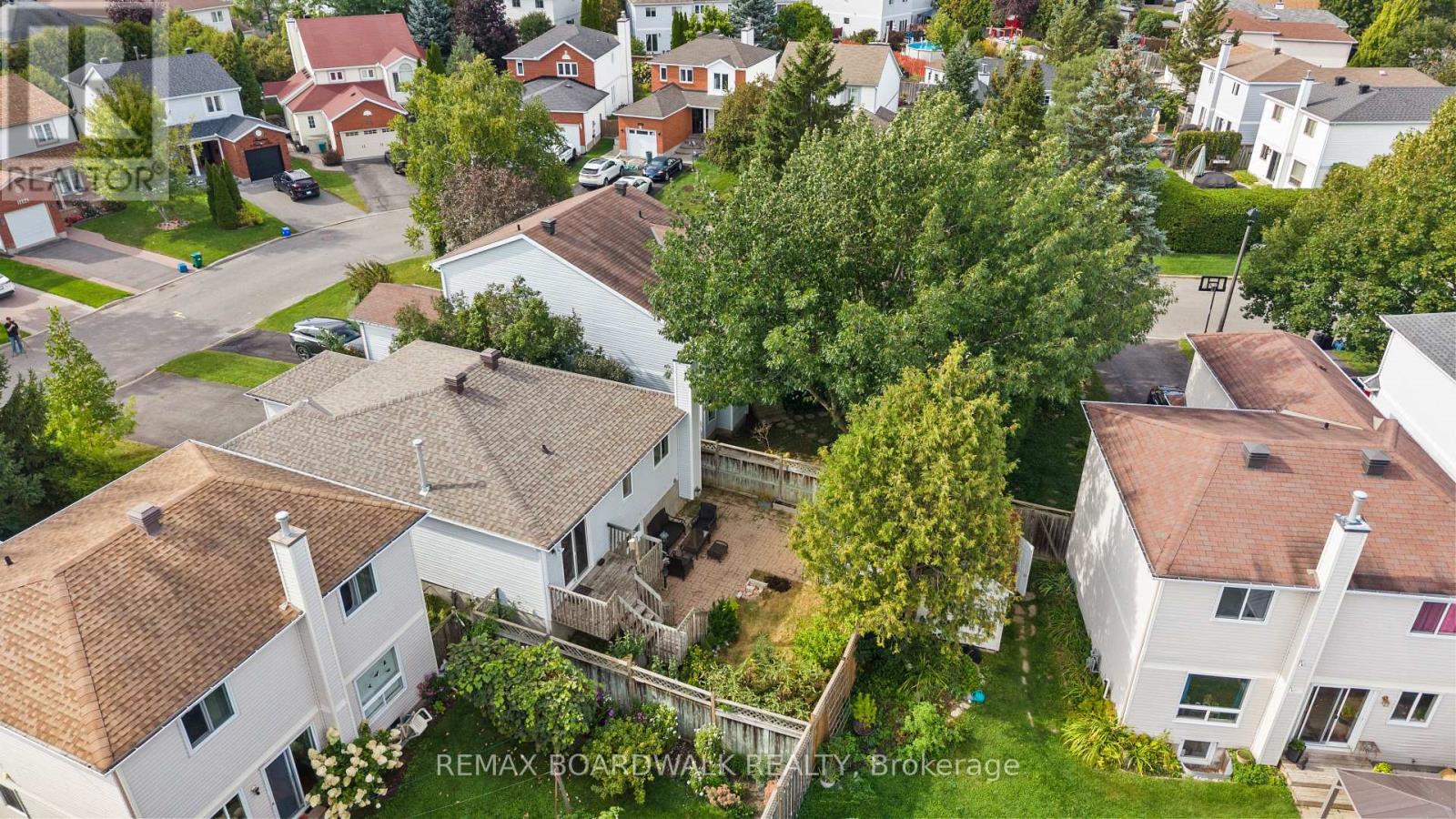 1497 ROBERVAL AVENUE - 36