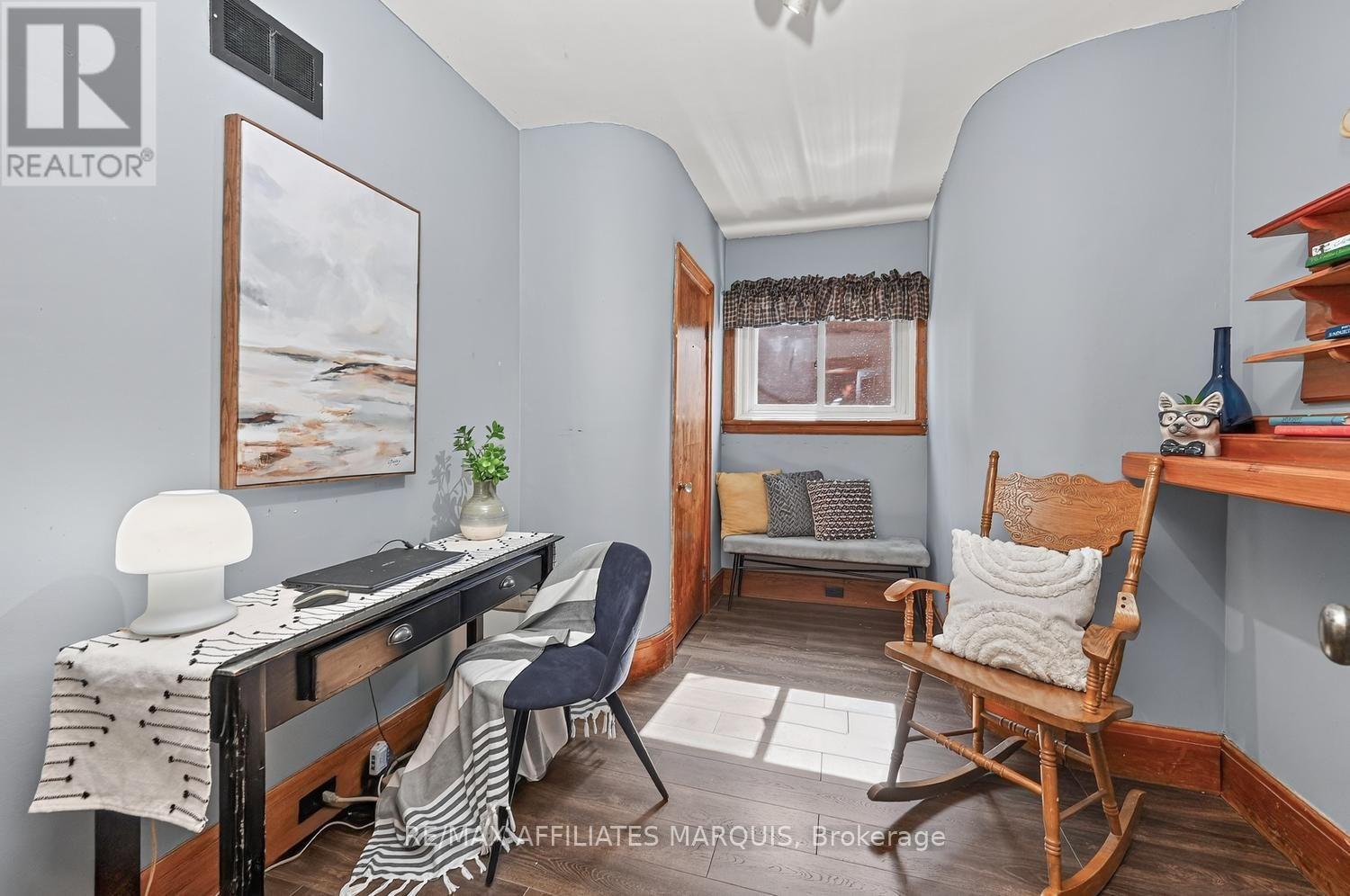 37 OGDEN AVENUE - Image 25
