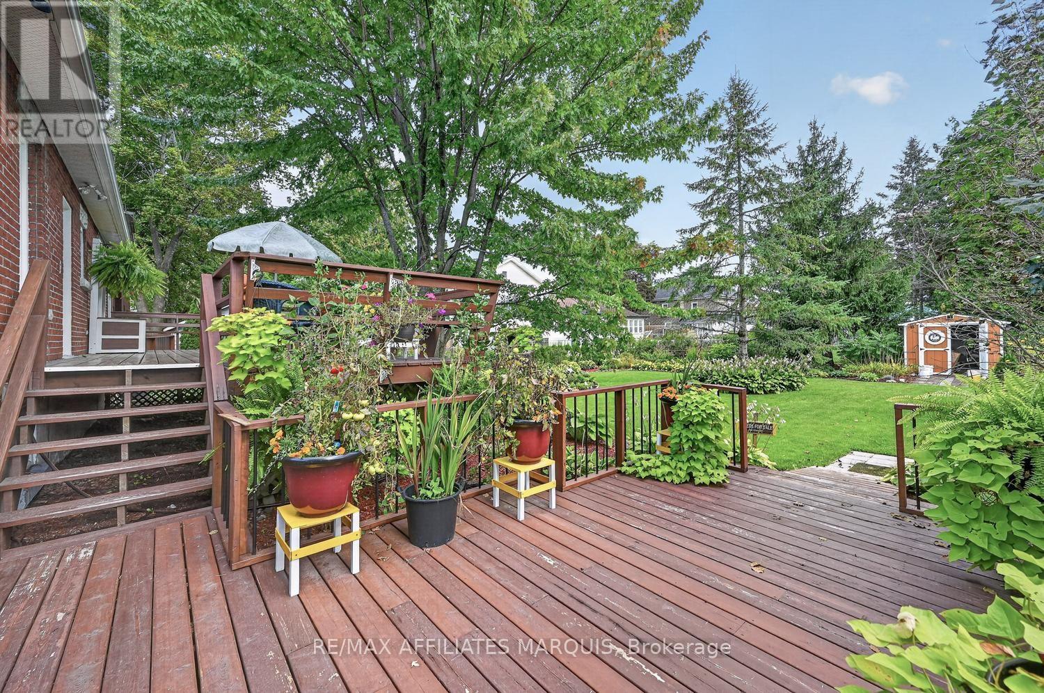 37 OGDEN AVENUE - Image 32