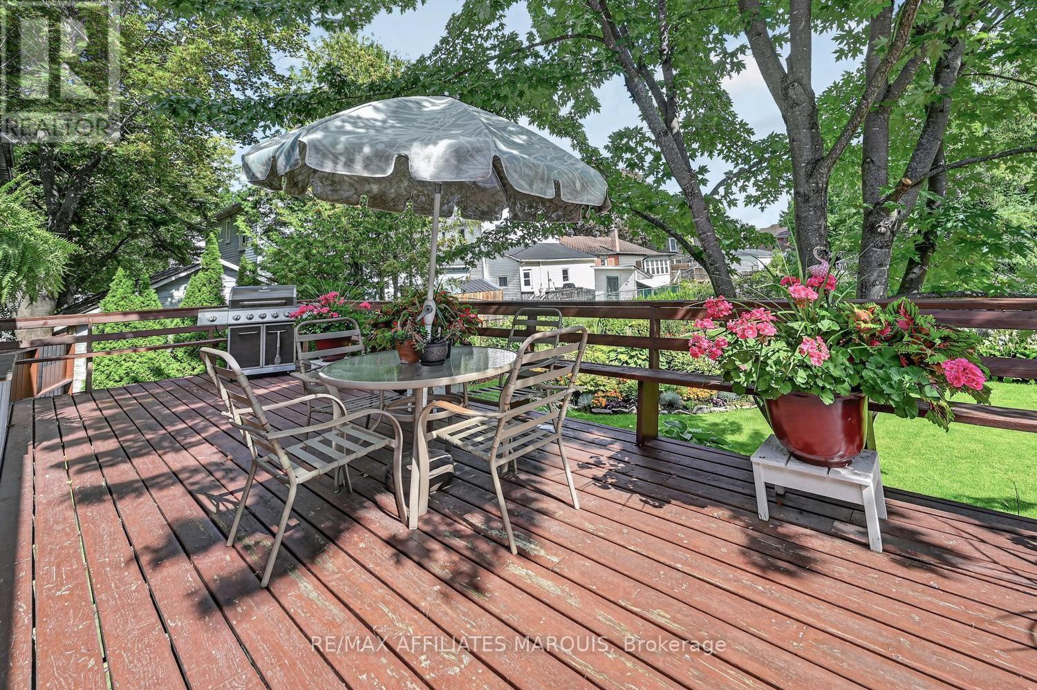 37 OGDEN AVENUE - Image 34