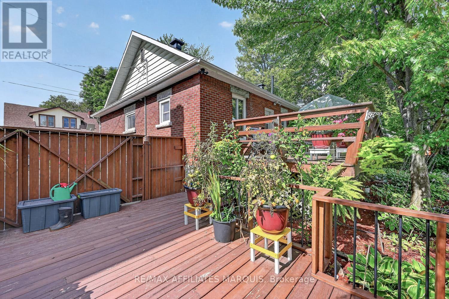 37 OGDEN AVENUE - Image 36