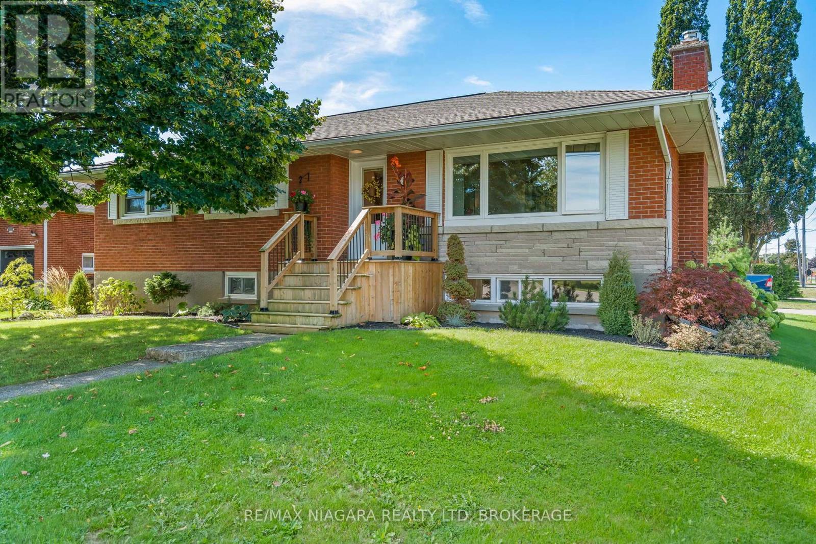 182 ROSEMOUNT AVENUE - 1