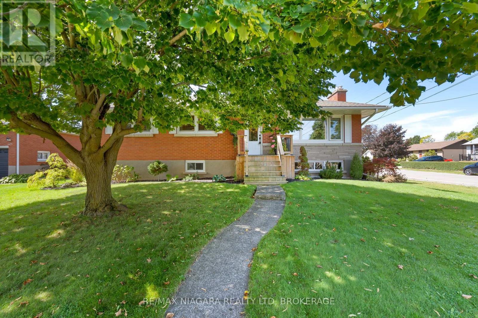 182 ROSEMOUNT AVENUE - 2