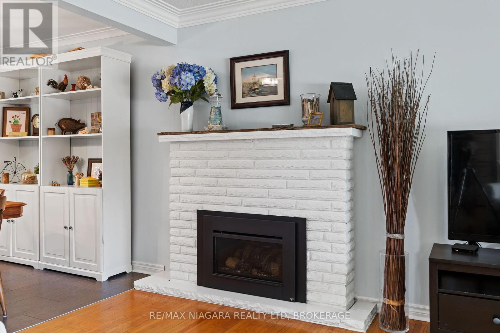 182 ROSEMOUNT AVENUE - Image 8