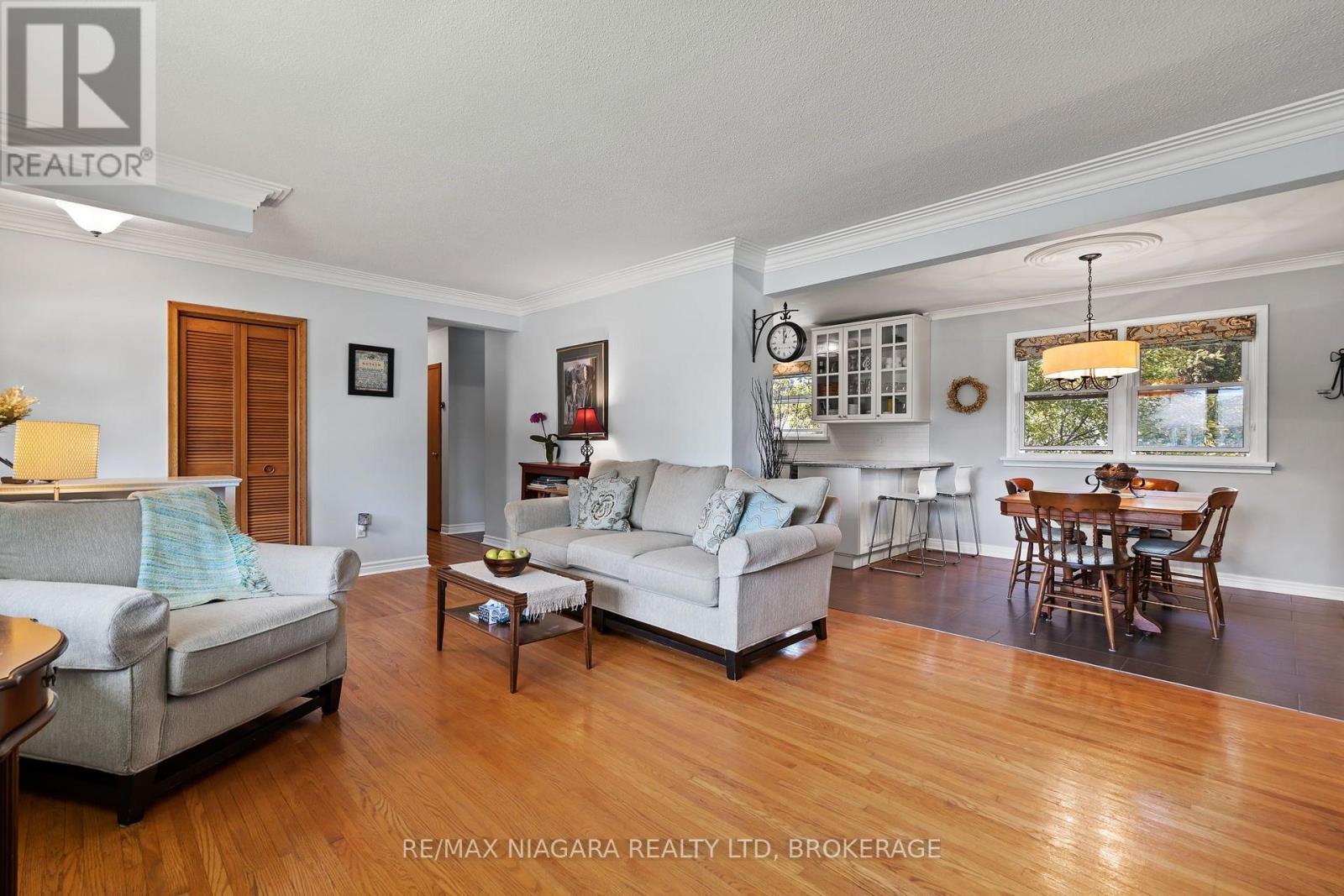 182 ROSEMOUNT AVENUE - Image 9